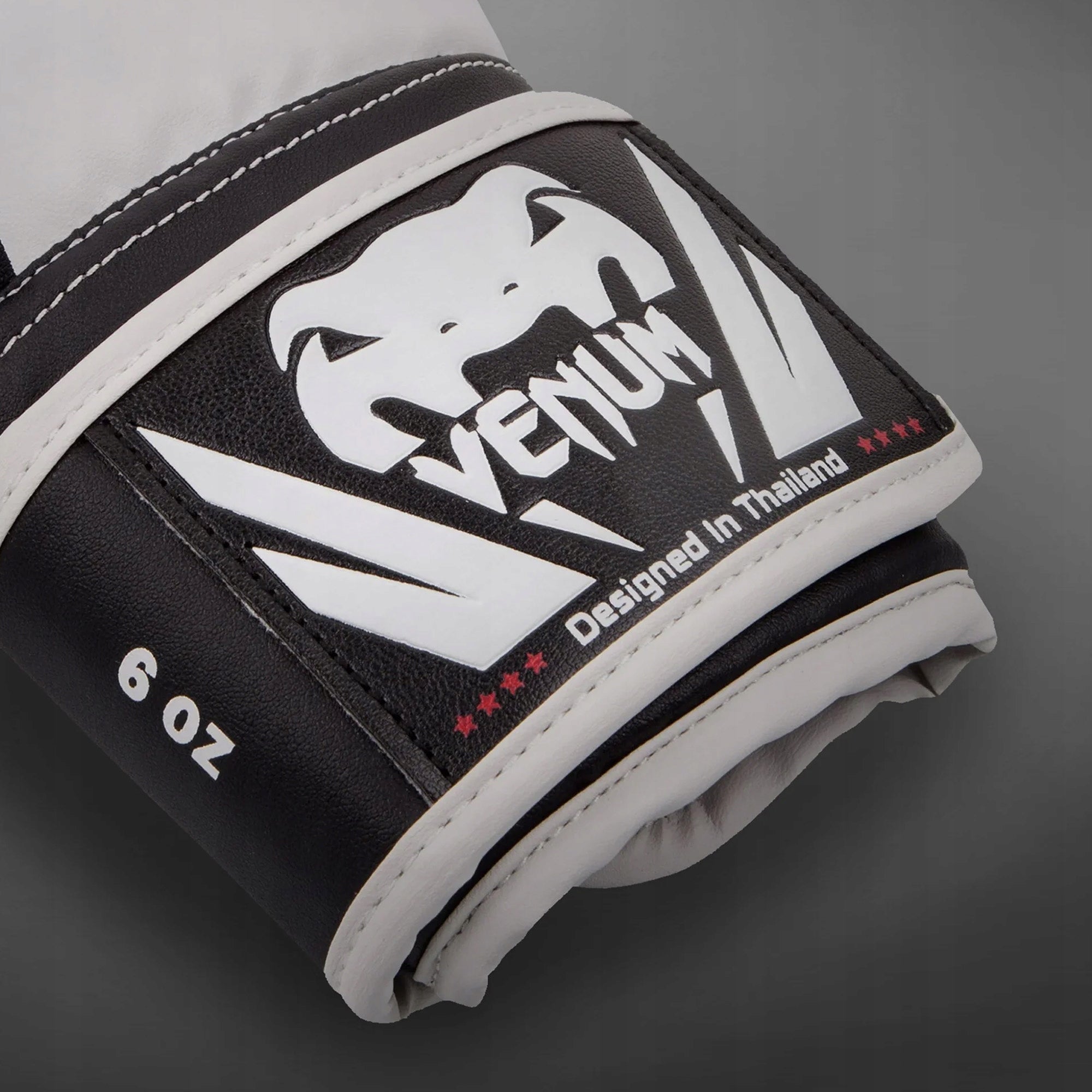 Children's boxing gloves Venum Challenger 2.0 Kids black/white 4 oz Manufacturer code VENUM-03089-114-4oz