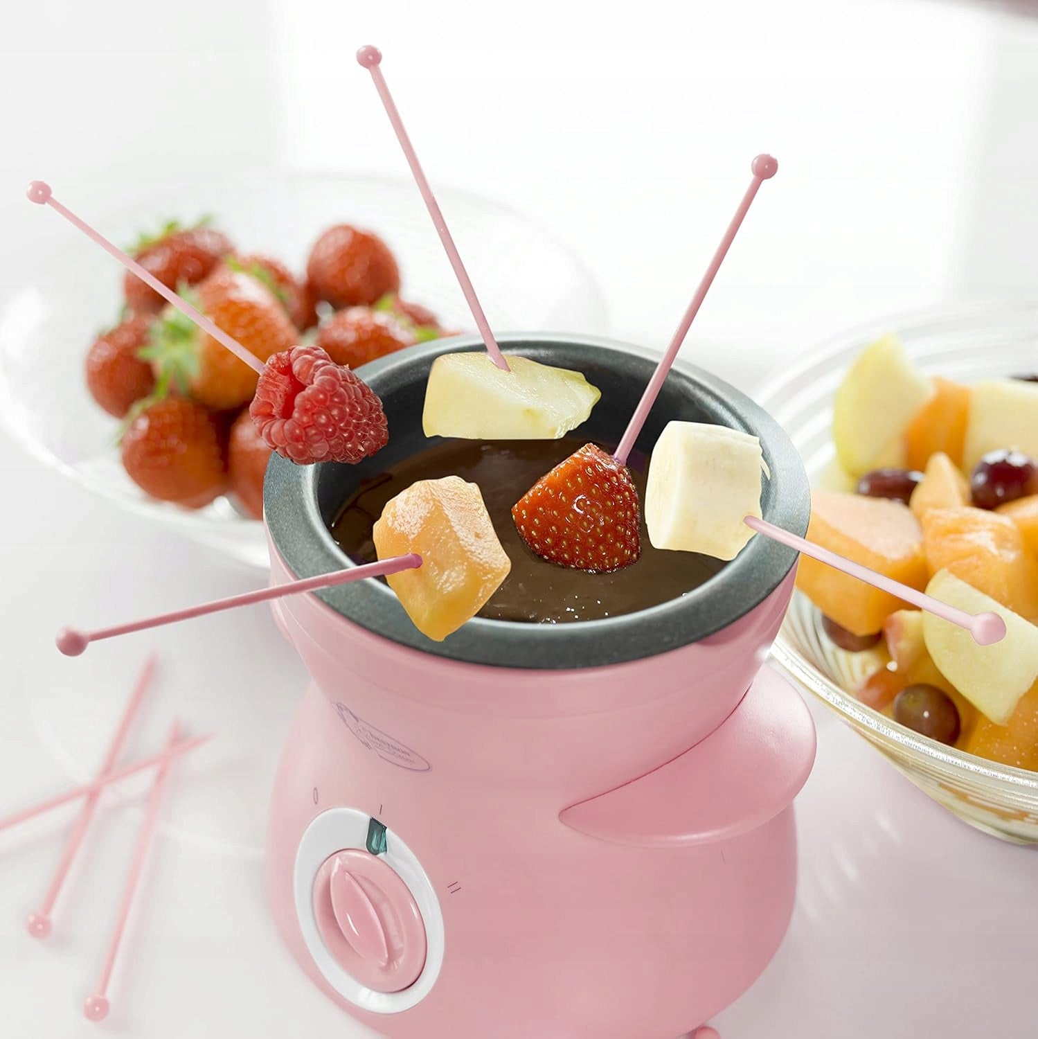 Chocolate Fountain Mini 25W Set with 20 Skewers + Spatulas Pink Manufacturer code Fontanna do Czekolady Mini 25W Zestaw z 20