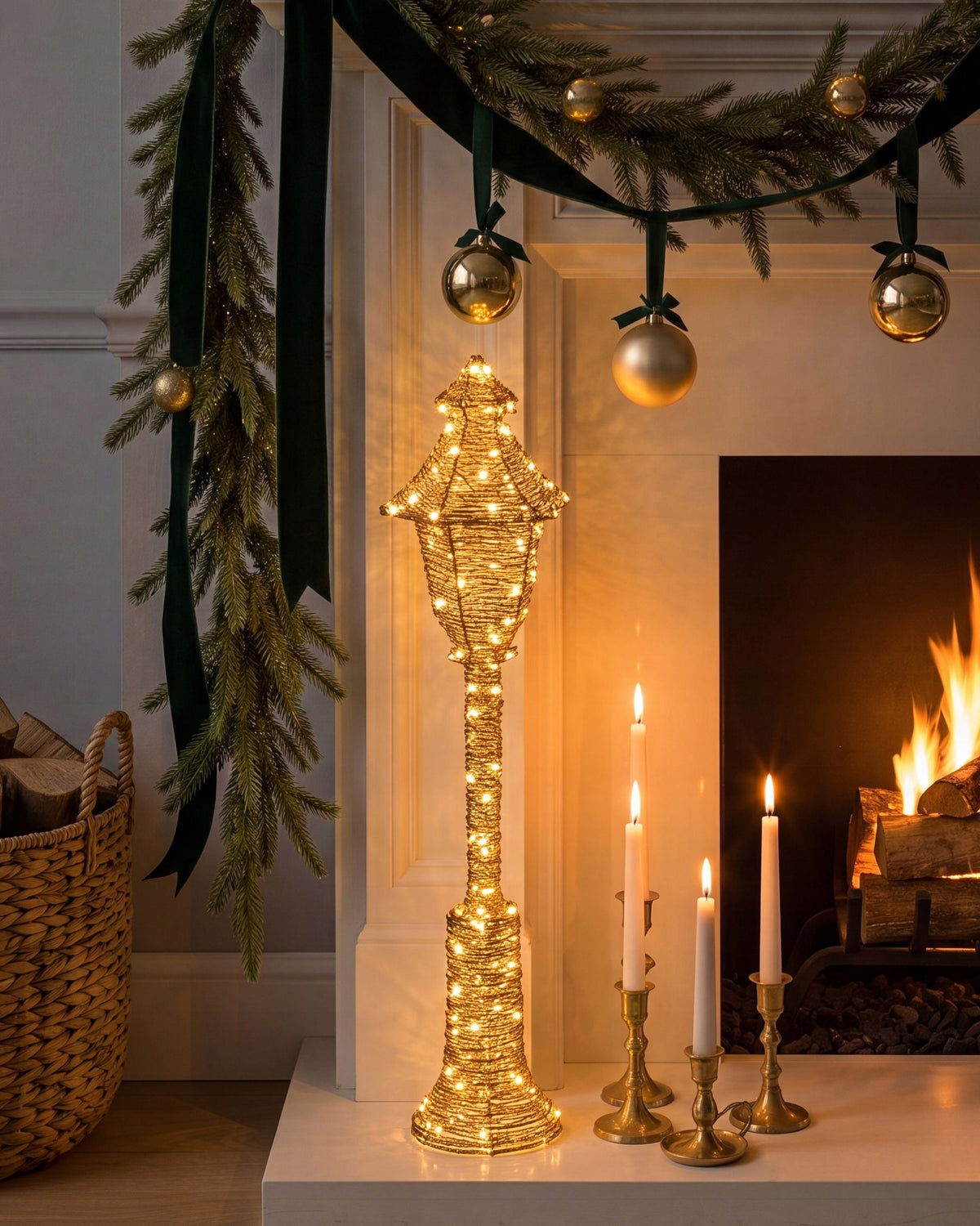 Christmas Decoration Christmas 40 LED Lantern Gold Packaging status original