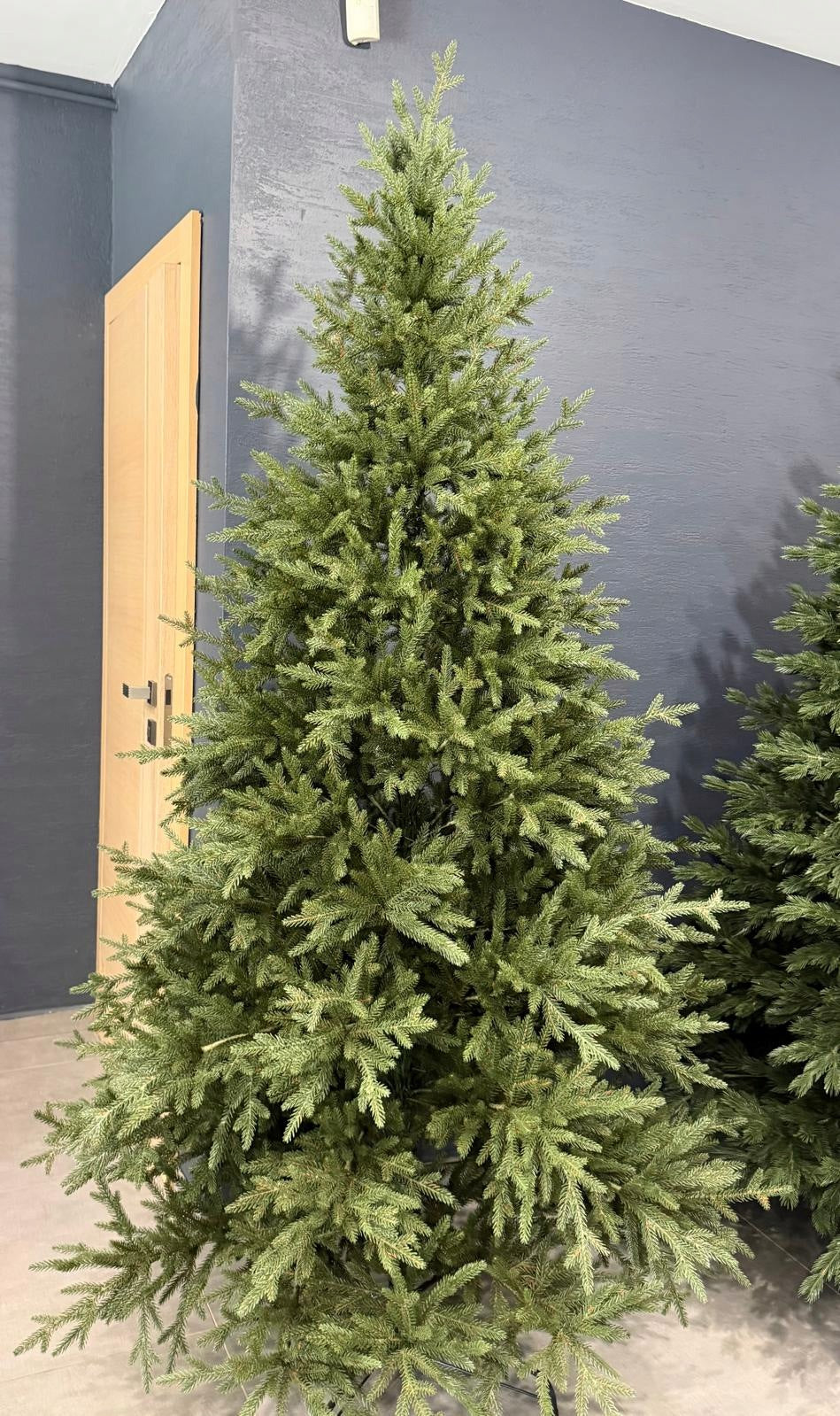 Christmas Tree Pe Like Real 100% PE 220cm Manufacturer code CH/NATURA/220