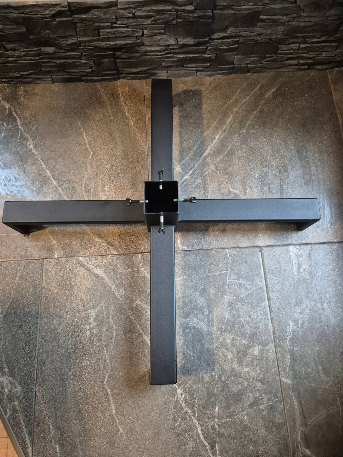 Christmas tree stand 'Cross Loft' Large stable Polish Manufacturer code artmetal-pleszew