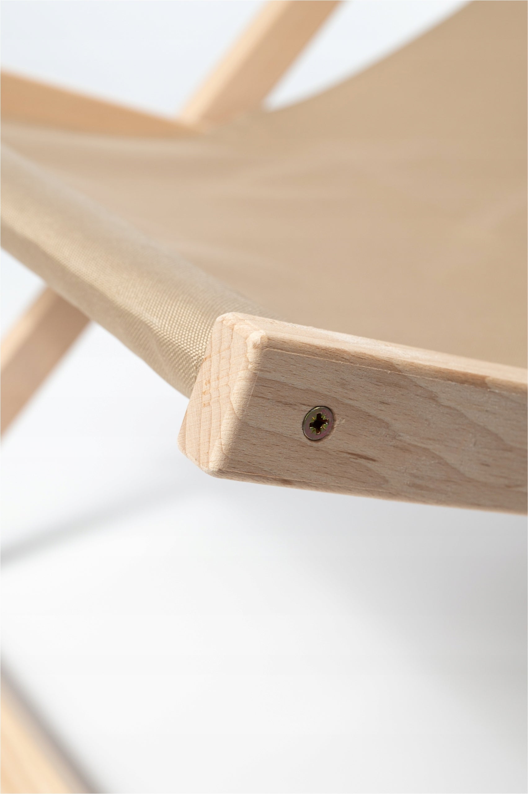 Classic wooden garden lounger CAPPUCCINO Color beige