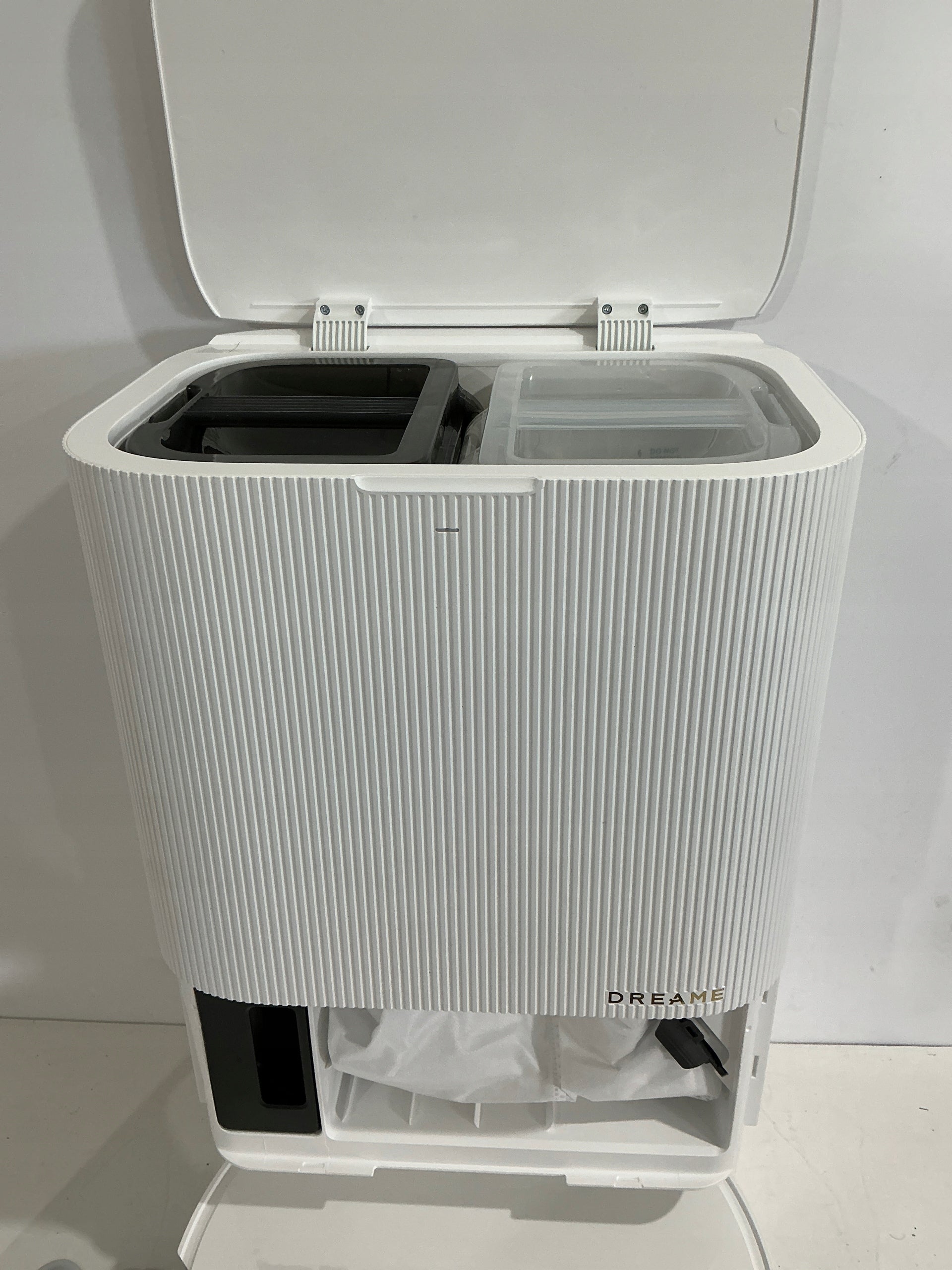 Cleaning robot Dreame X40 Ultra white Charging time 210 min