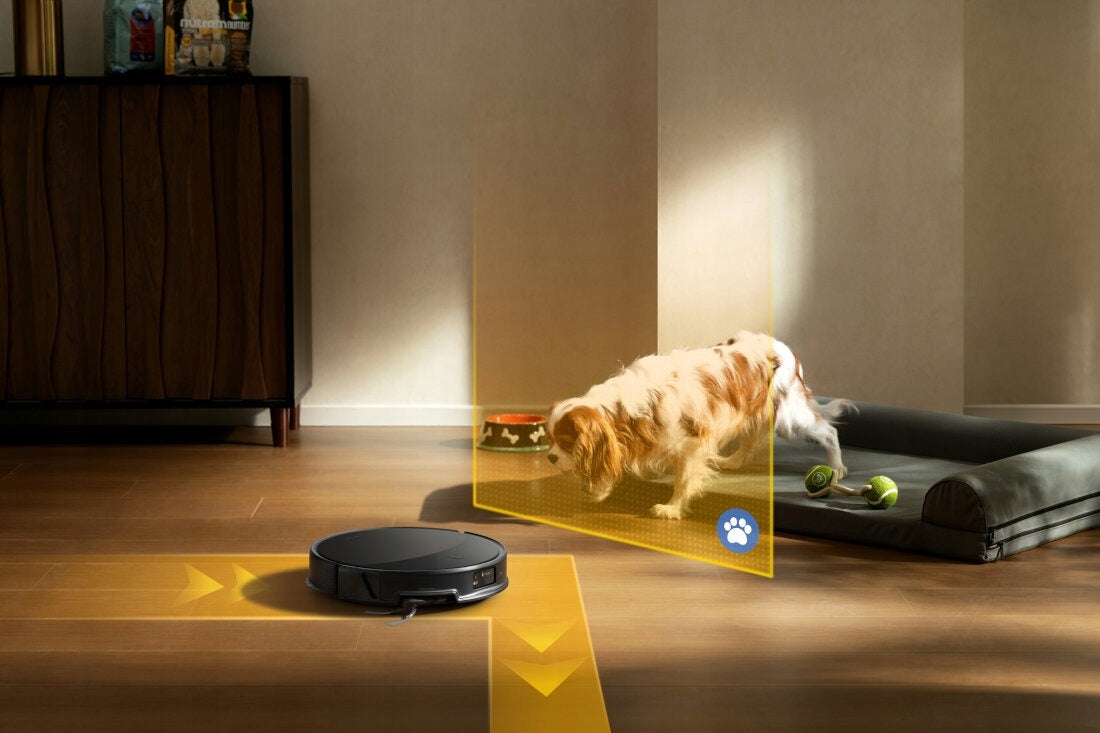Cleaning robot Roborock Saros 20 Complete 36Kpa hair of large apartments Dominant color black