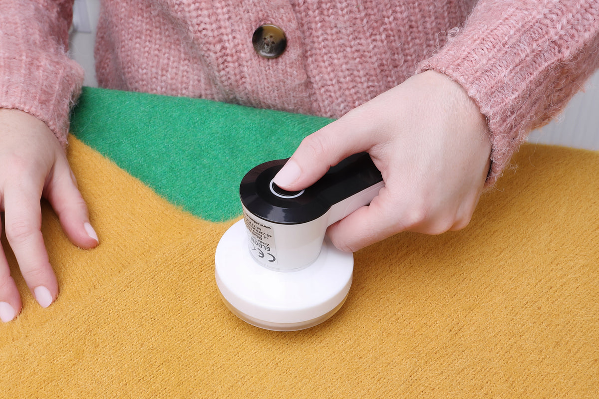 Clothes shaver Eldom GDS7 Dominant color white