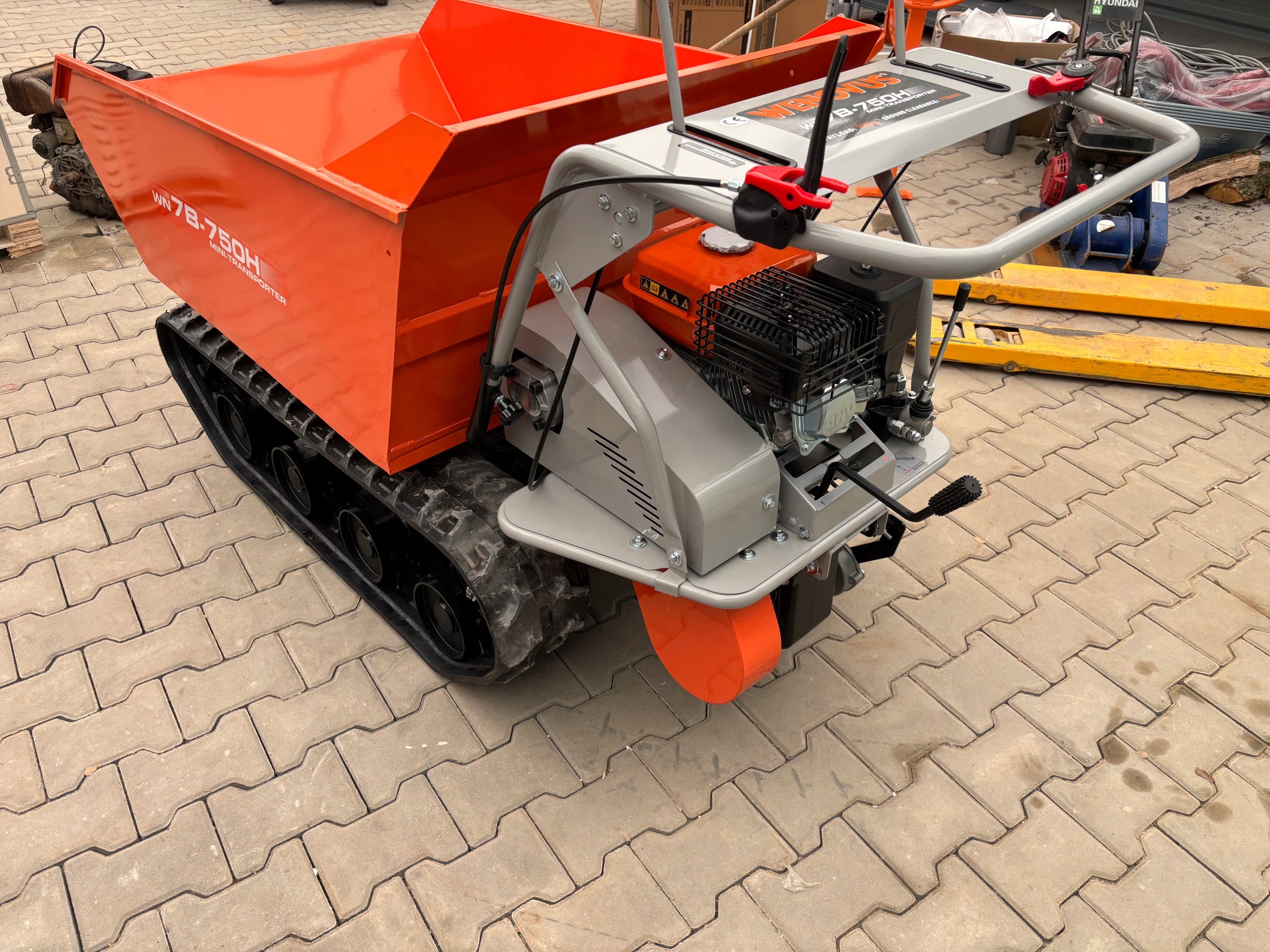 Combustion tracked dump truck 750kg with hydraulic tipping Weima WENOVUS Kind wheelbarrow