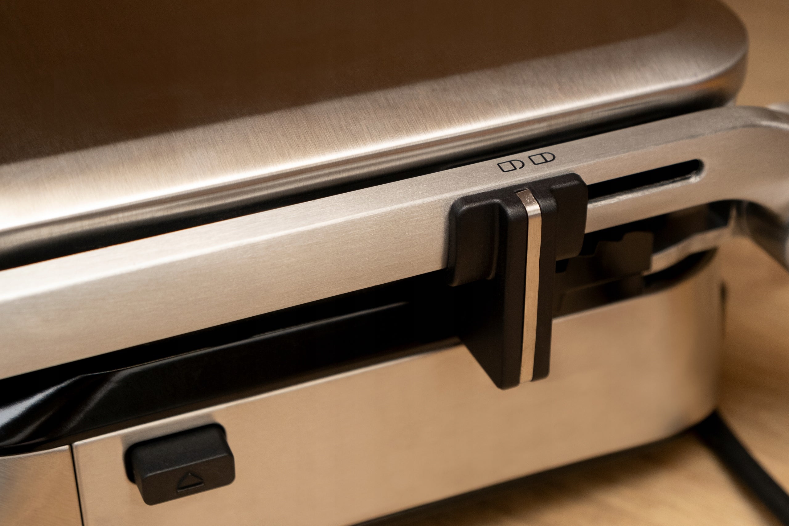 Contact folding electric grill Eldom GK2000W silver/grey 1800 W Grill type contact folding