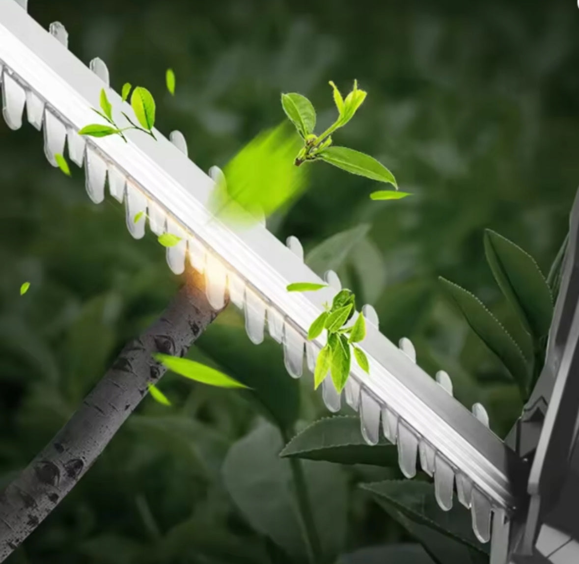 Cordless Hedge Trimmer for Battery 21V 52 cm Brand ADM