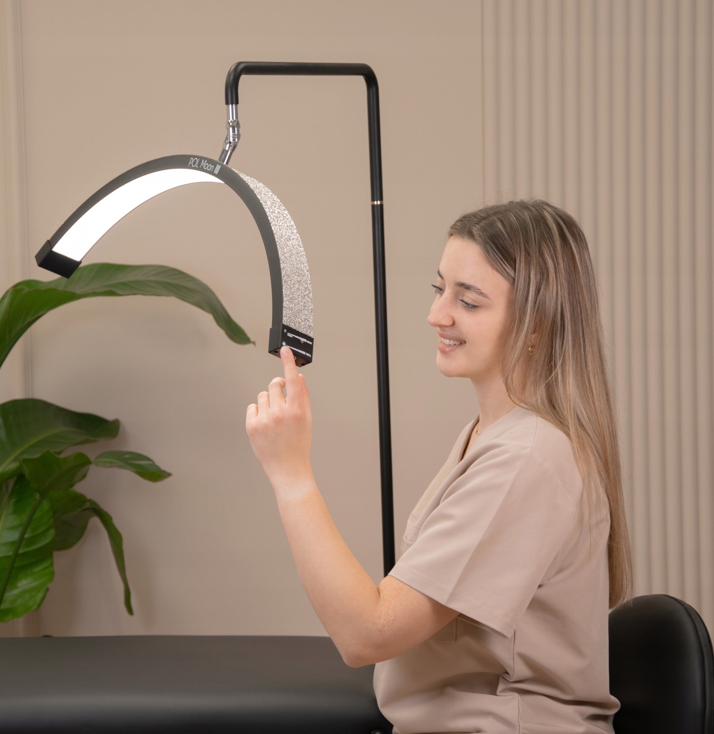 Cosmetic Lamp Adjustable Eyelash LED Shadowless Floor Standing Black Brand i-coucou
