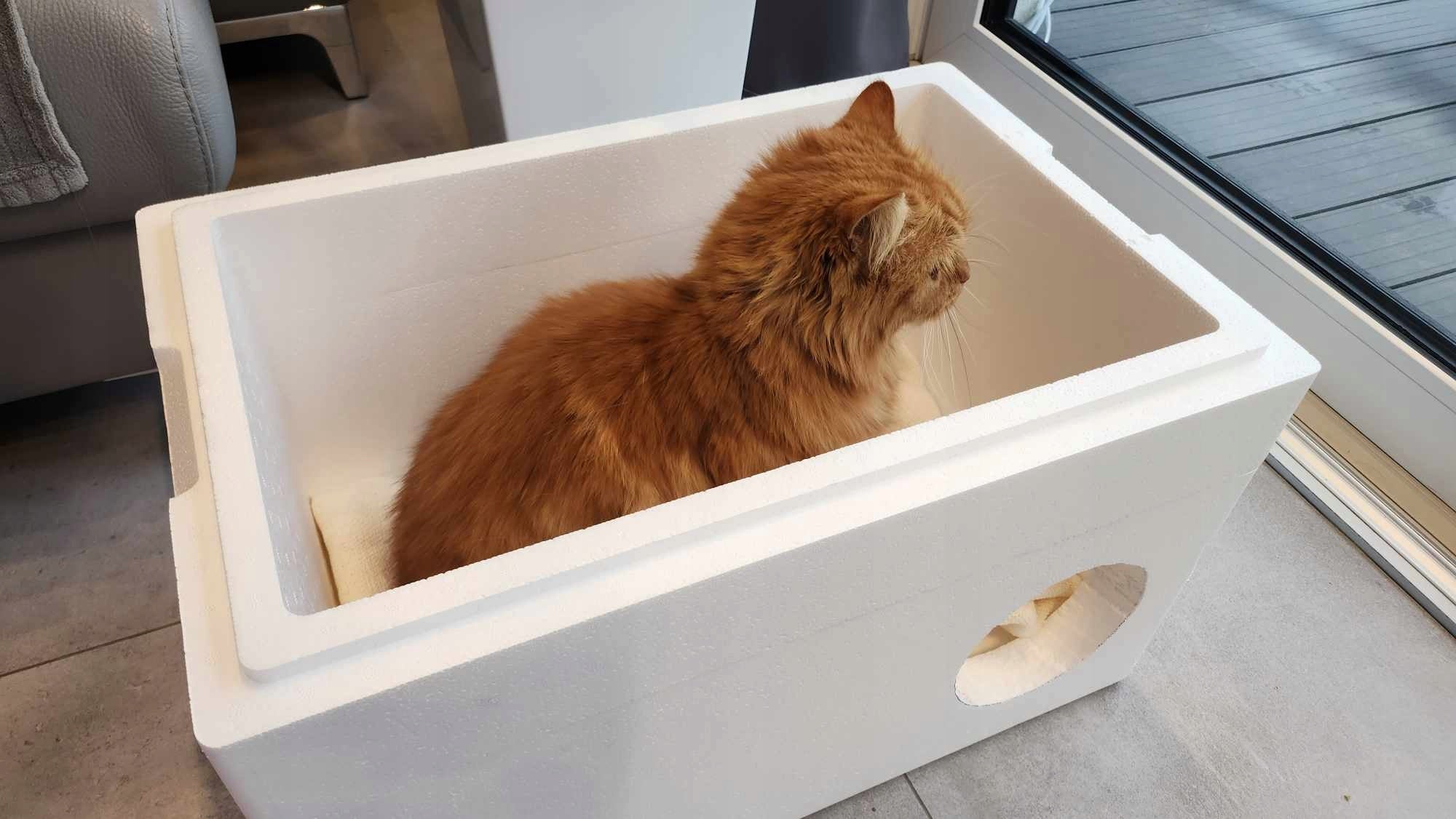 Cottage +R cat booth Styrofoam Box for winter 58x38x37cm for big cat Manufacturer code 00022