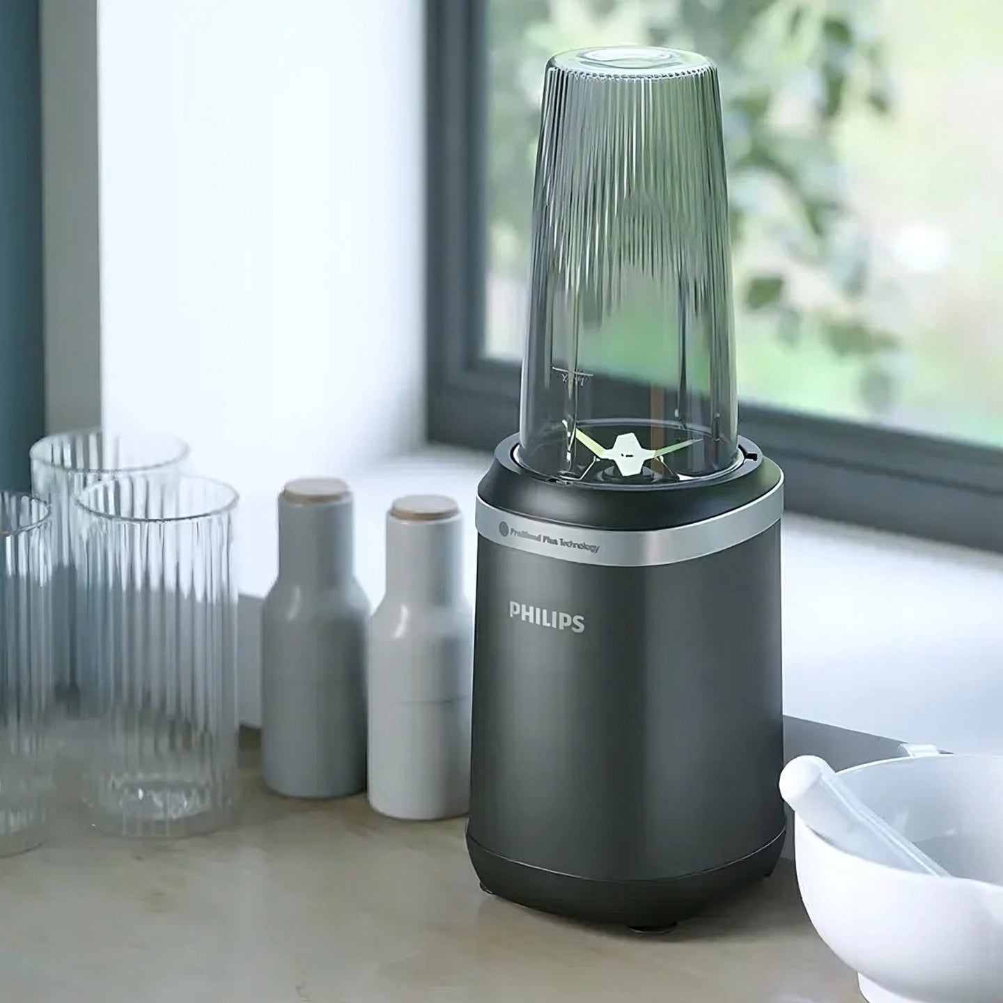 Cup blender Philips HR2767/00 5000 Series with 2 water bottles 1000 W black Manufacturer code HR2767/00