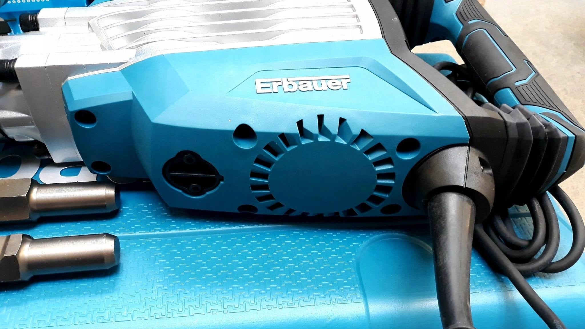 DEMOLITION HAMMER 1750 IN 45 J ERBAUER STRONG Manufacturer code MŁOT WYBURZENIOWY 1750 W 45 J MOCNY