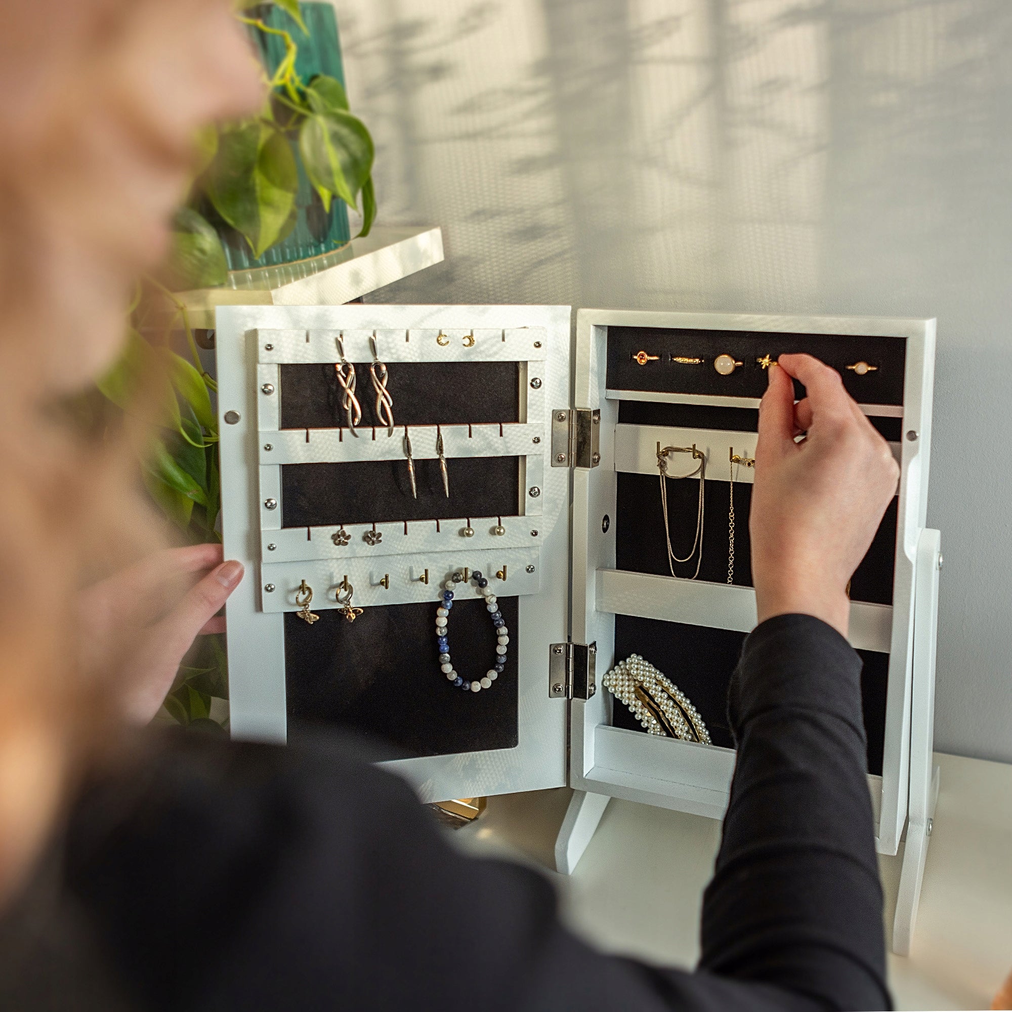 DRESSING TABLE JEWELRY CABINET WITH MIRROR CASKET ORGANIZER WHITE 21x30 cm Furniture color white