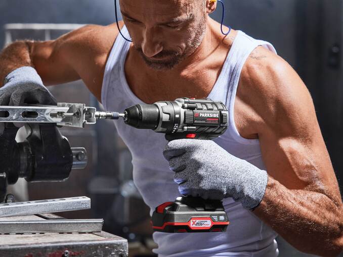 DRILL PERFORMANCE 20V BRUSHLESS DRILL/DRIVER Packaging status original