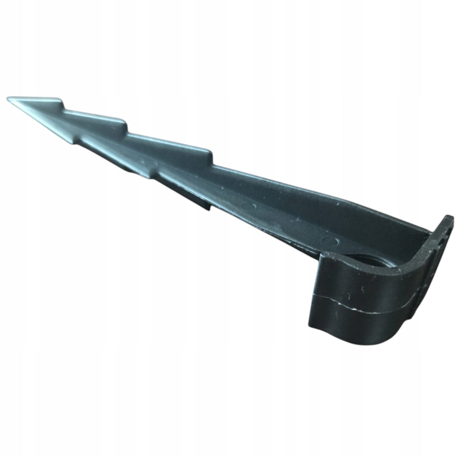 DRIP LINE PINS 100pcs PIPE LINE HOLDER 16 ANCHORS STRONG Brand Gardeno