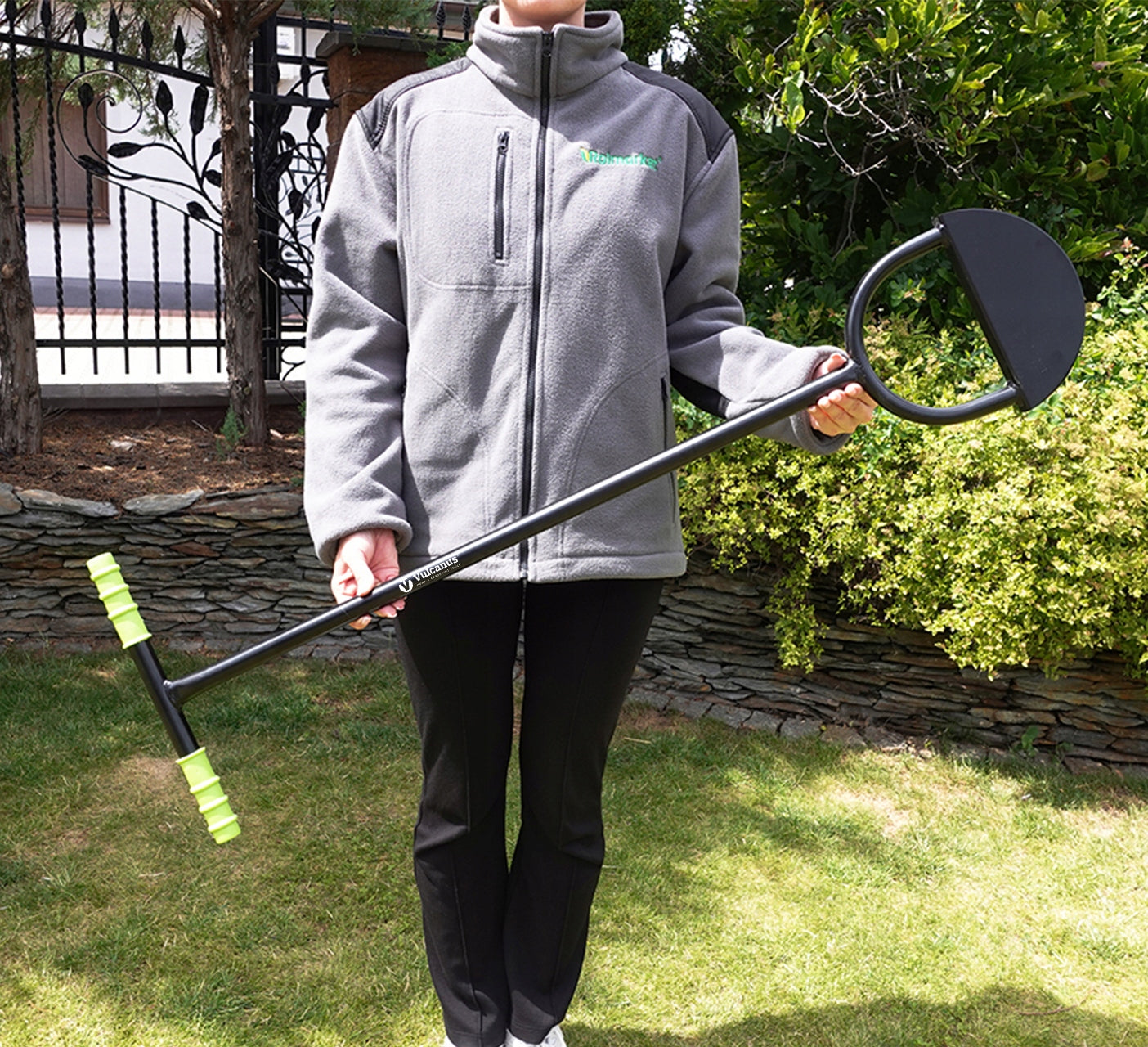Darni Knife Manual Weed Cutter Root Cutter With Steel Shank Tool weight 2 kg