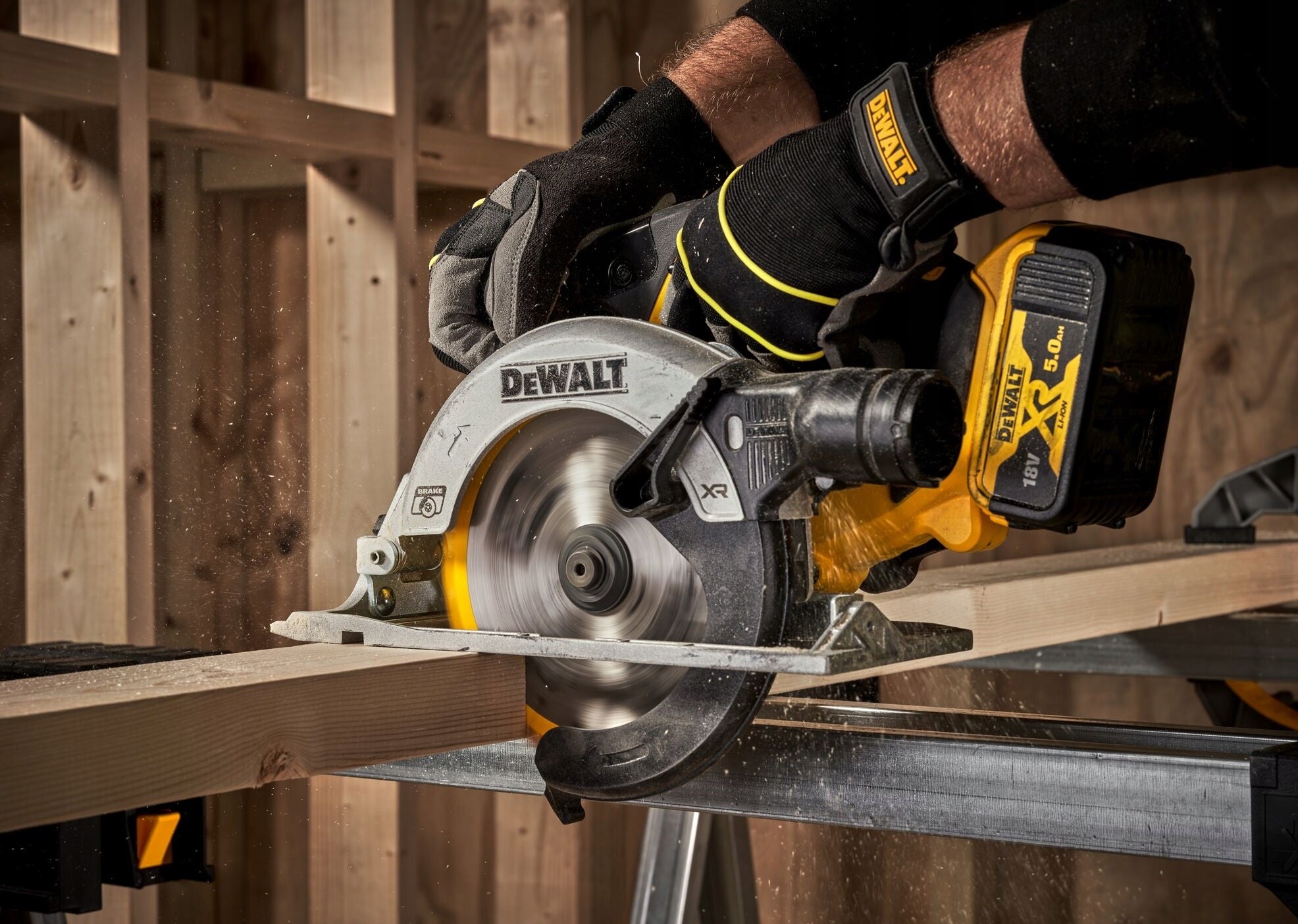 DeWalt circular saw aku. 18V 165mm DCS565N battery BODY Brand DeWalt