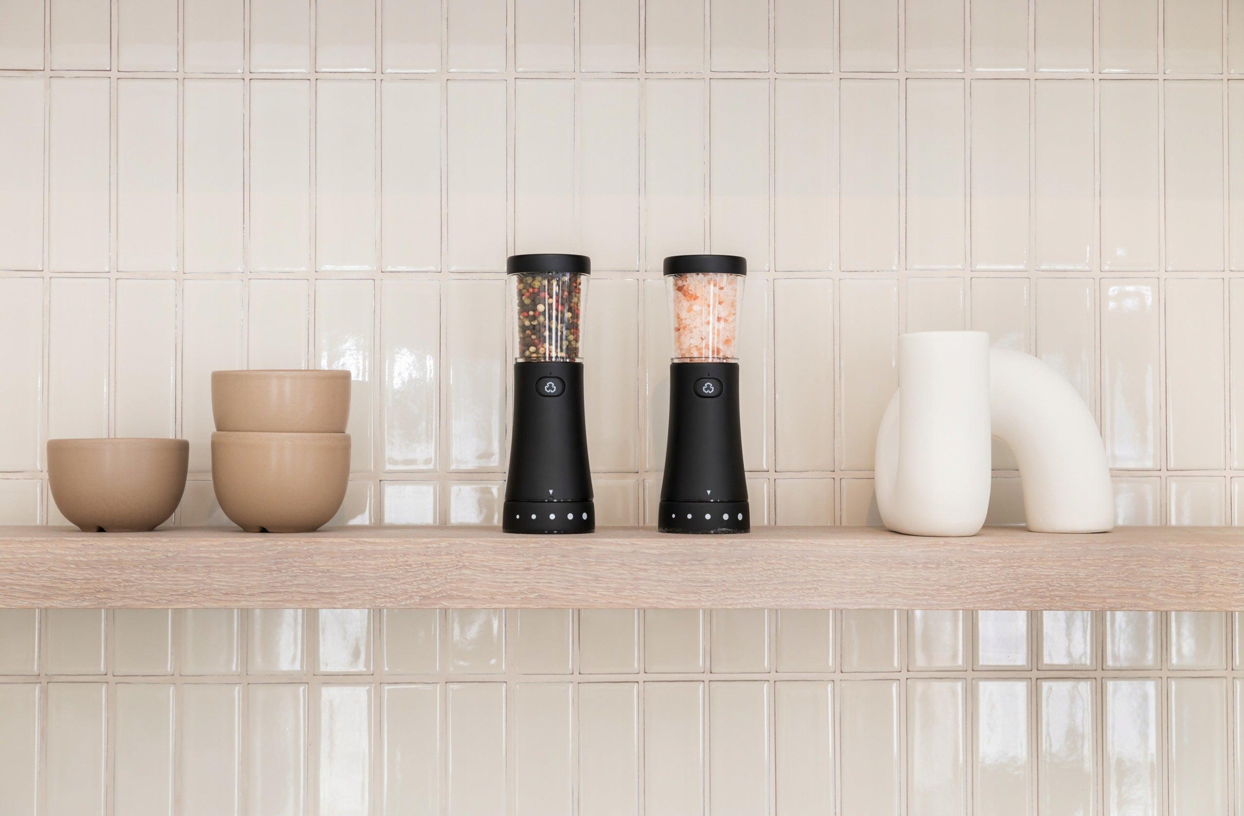 Deleca Gustaro electric salt and pepper grinder USB-C black Brand deleca
