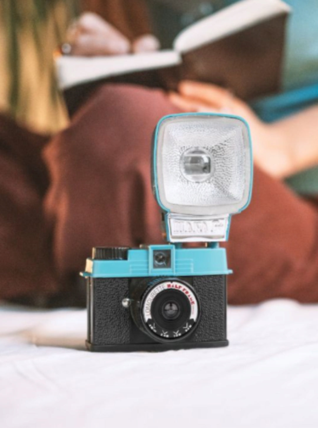 Diana Mini Camera with Lomography flash Packaging status original
