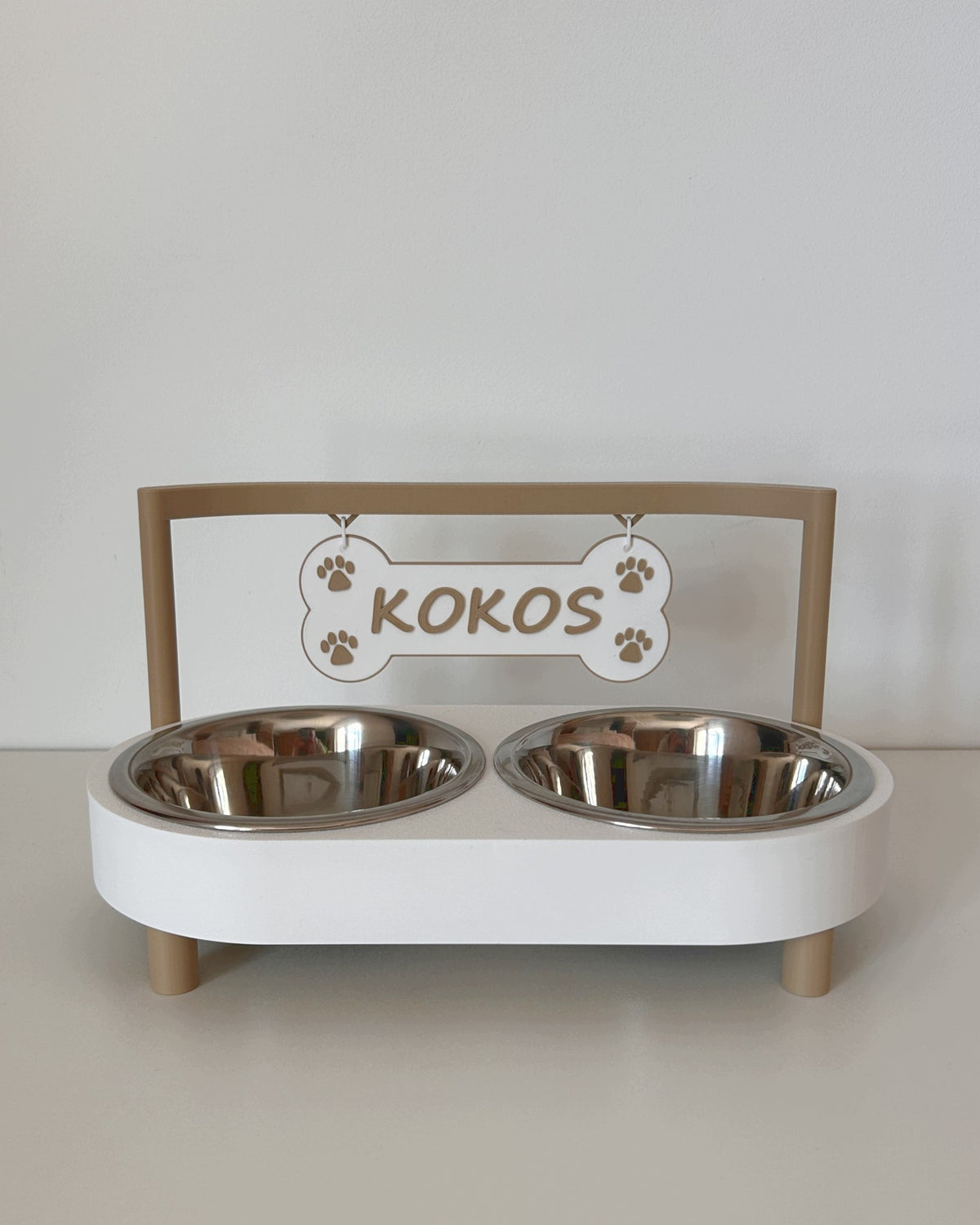 Dog bowl with pendant and name / double / Buffet on feet CUBE Manufacturer code Bufet na stopkach z zawieszką - dla psa M