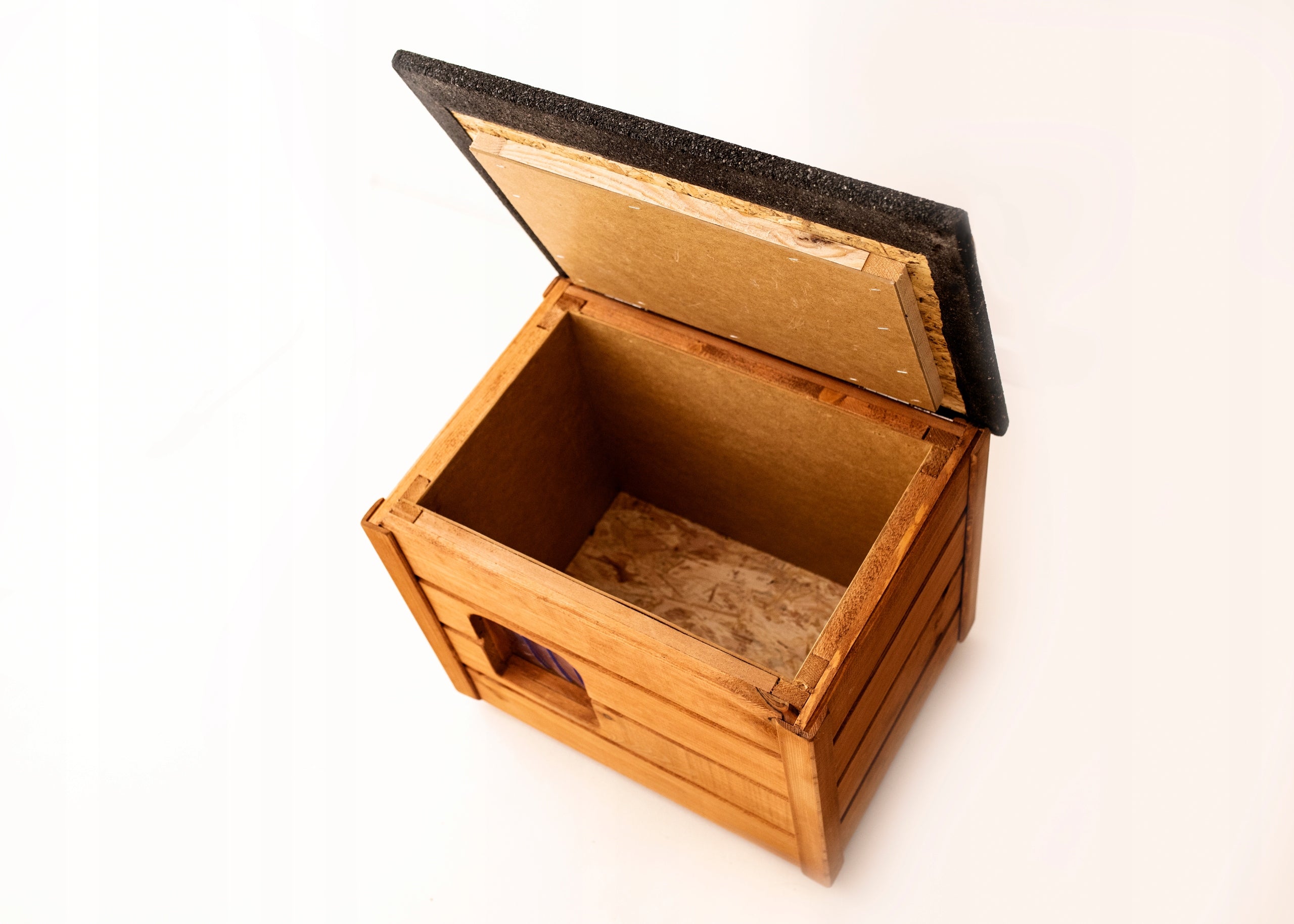 Dog cat kennel whole INSULATED sends in full Length 57 cm