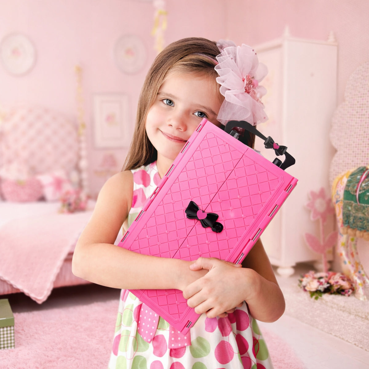Doll Wardrobe Dollhouse Accessories Doll + FREEBIE Packaging status original