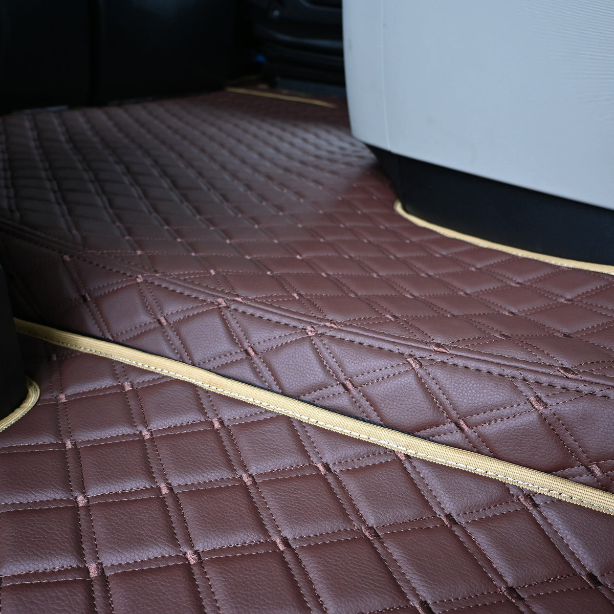 Double quilted mats ROYAL IVECO S-WAY from 2024 measure brown Packaging status original