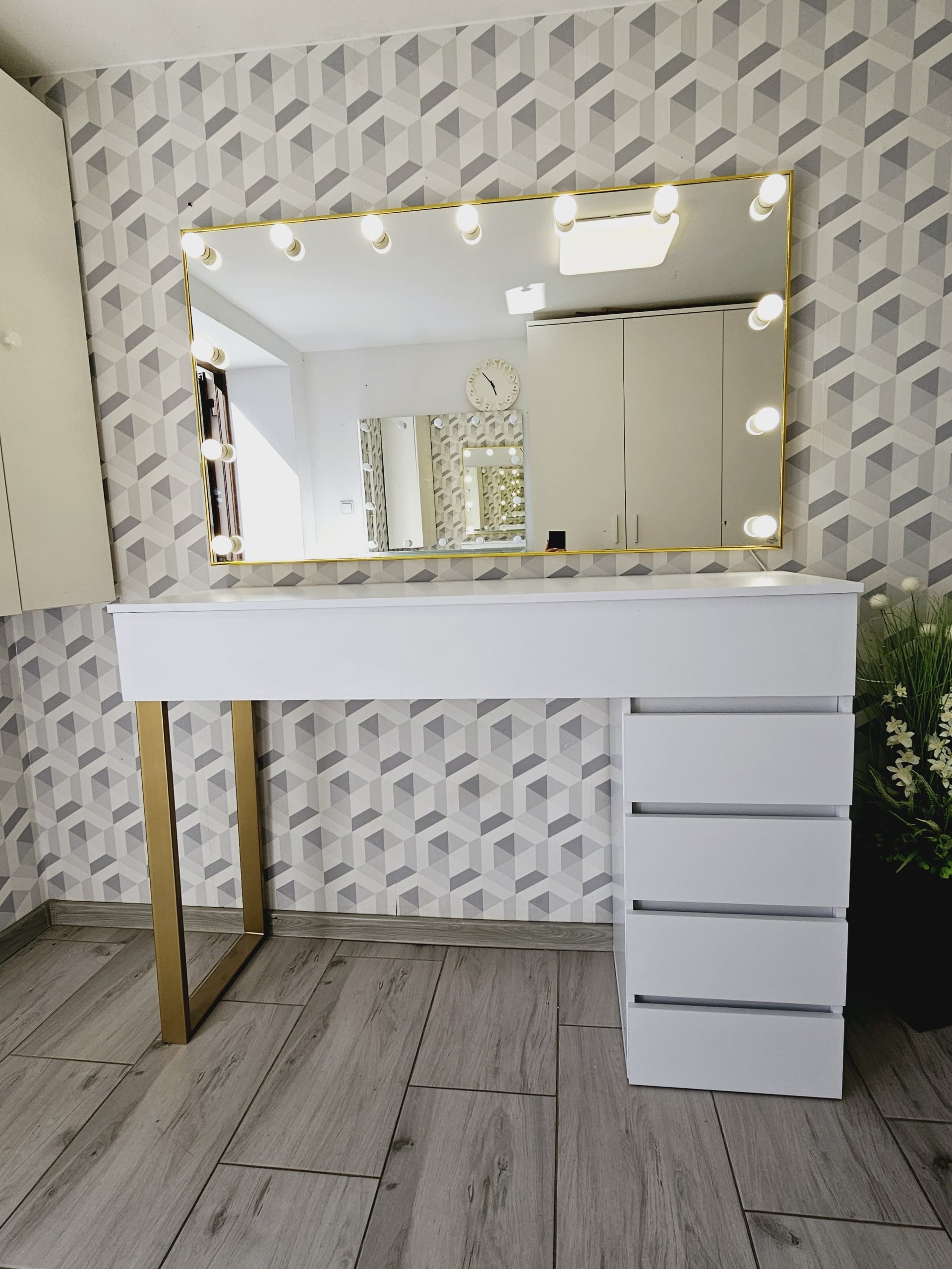 Dressing Table KARO 140 GOLD - Hollywood for Makeup and Make-up in Gold Frame Brand JH