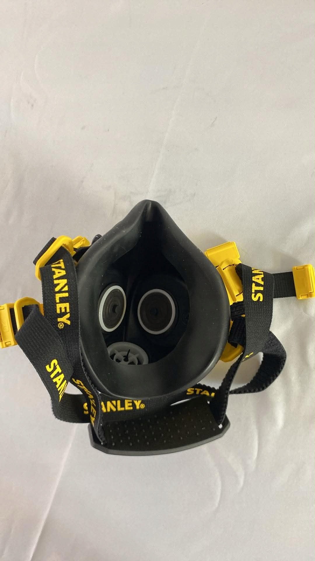 E1017 STANLEY PAINT MASK P3 R HALF MASK BHP M/L Manufacturer code MASKA LAKIERNICZA Półmaska