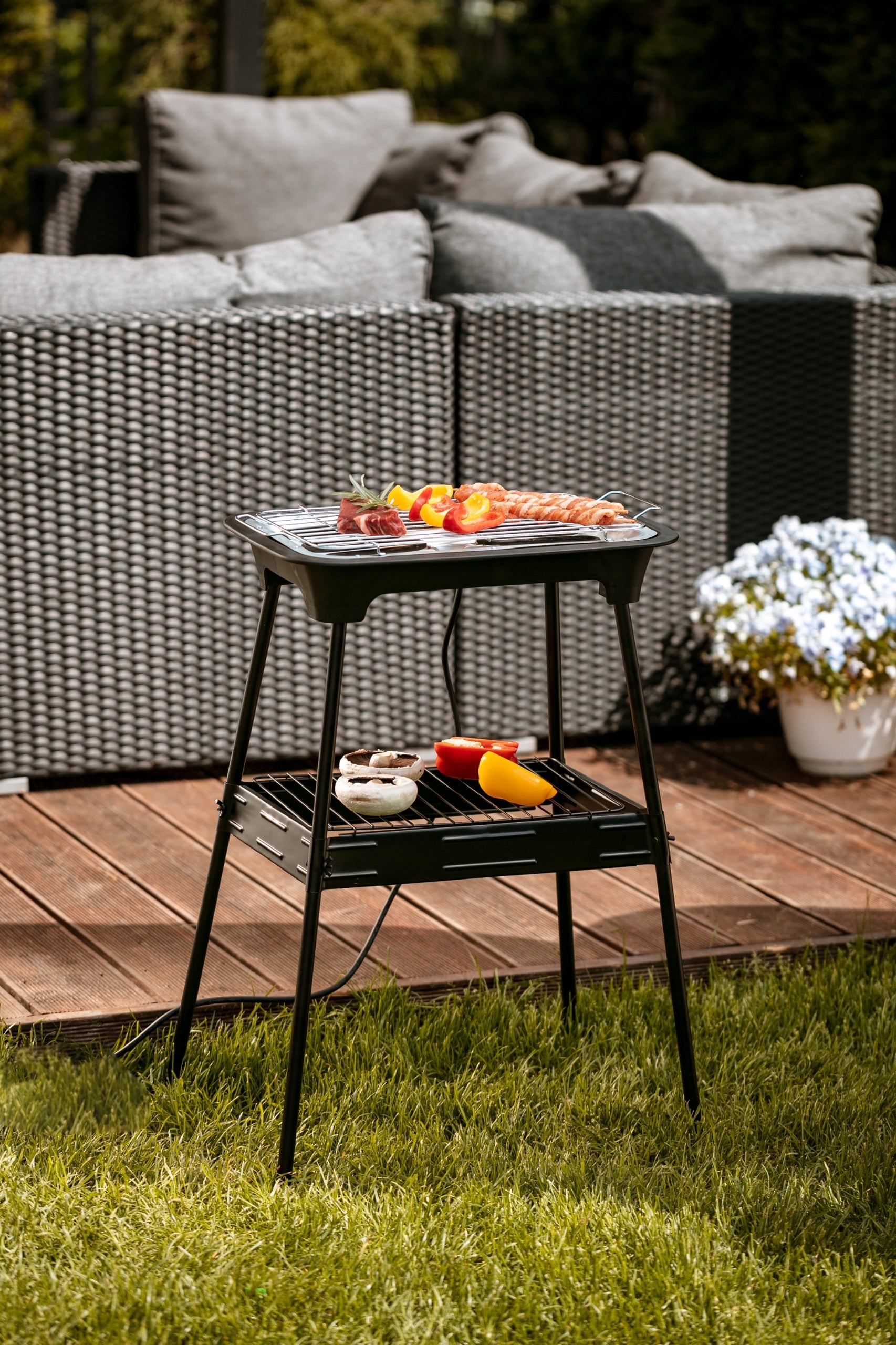 ELECTRIC GARDEN BALCONY STANDING TEMPERATURE CONTROL GRILL 2400W Packaging status original