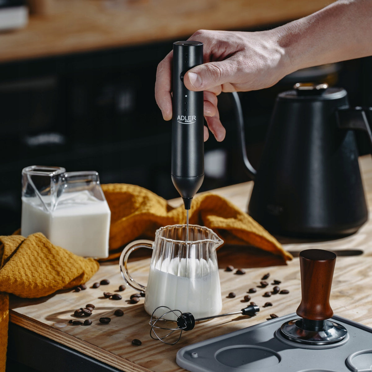 ELECTRIC MILK FROTHER MANUAL MINI EGG COFFEE FOAM BEATER USB POWER Manufacturer code AD4533