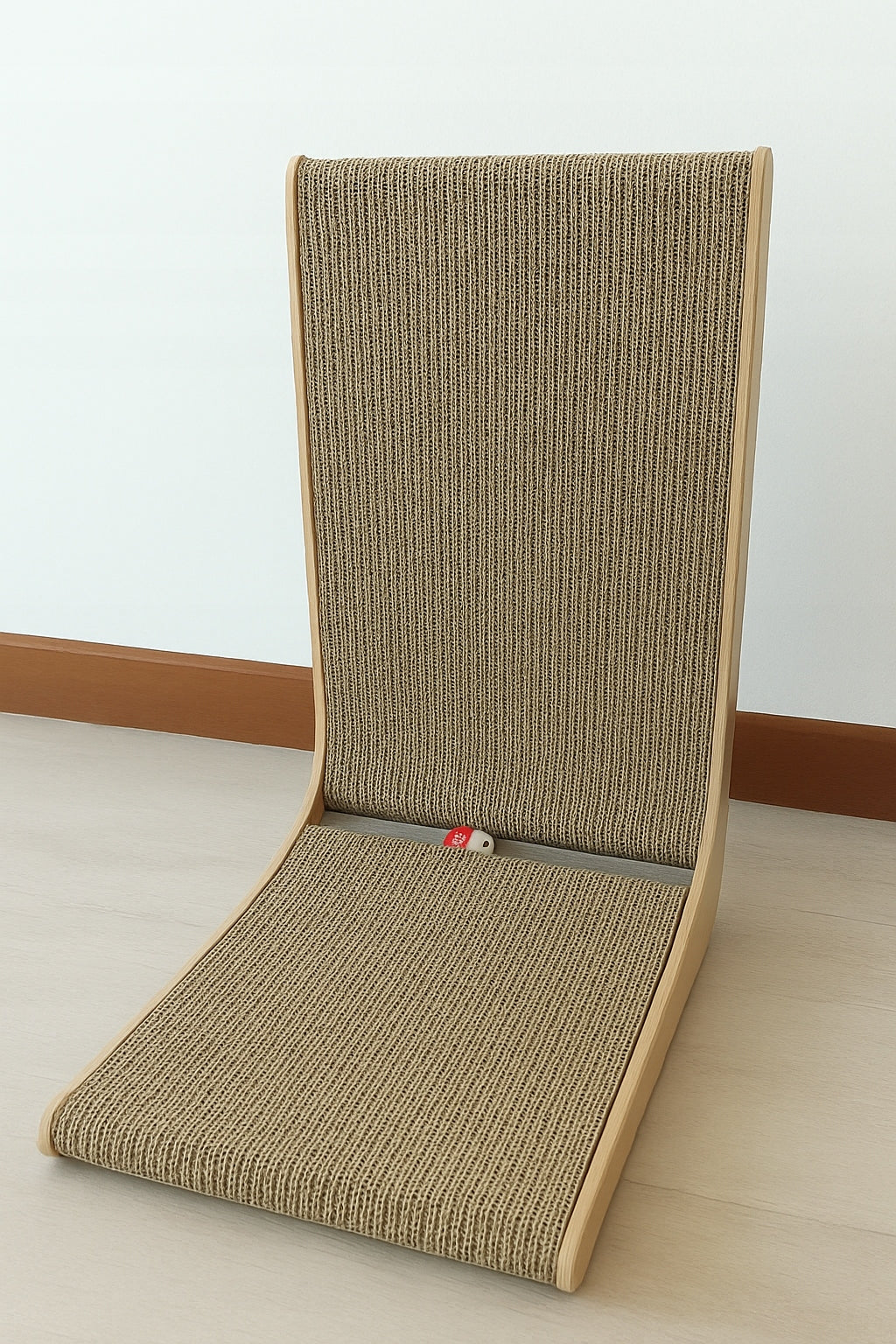 ELMO Cardboard cat scratcher with ball CORNER SOLID 60cm Limo Manufacturer code 007