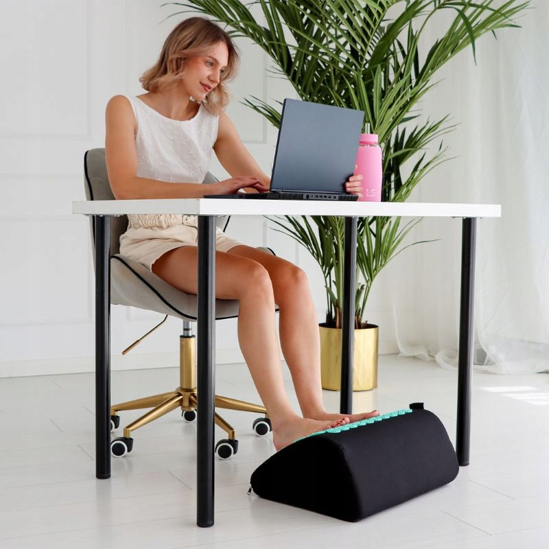 ERGONOMIC ACUPRESSURE FOOTREST COMFORTABLE 46CM GREEN AKUMATA Packaging status original