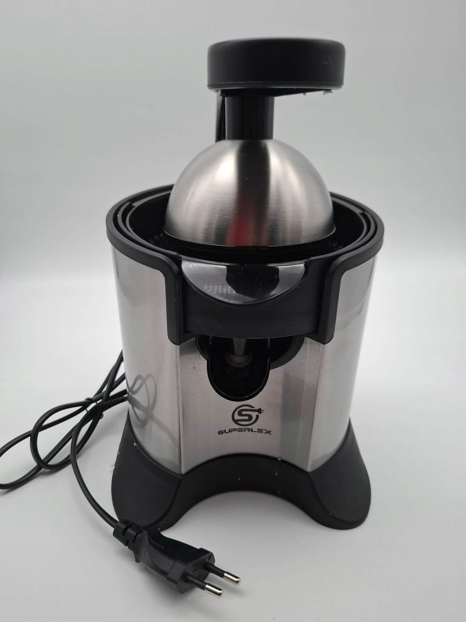 Electric juicer for fruit Power rating 350 W