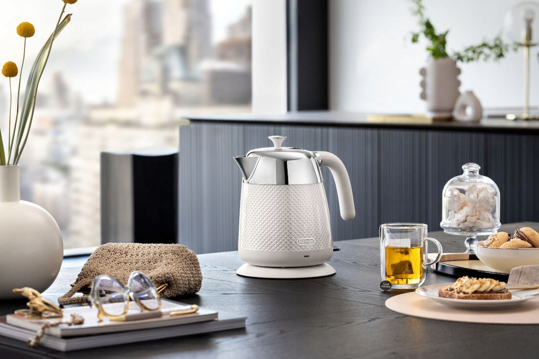 Electric kettle De'Longhi KLB2001.W 2000 W 1,7 l white Brand De'Longhi
