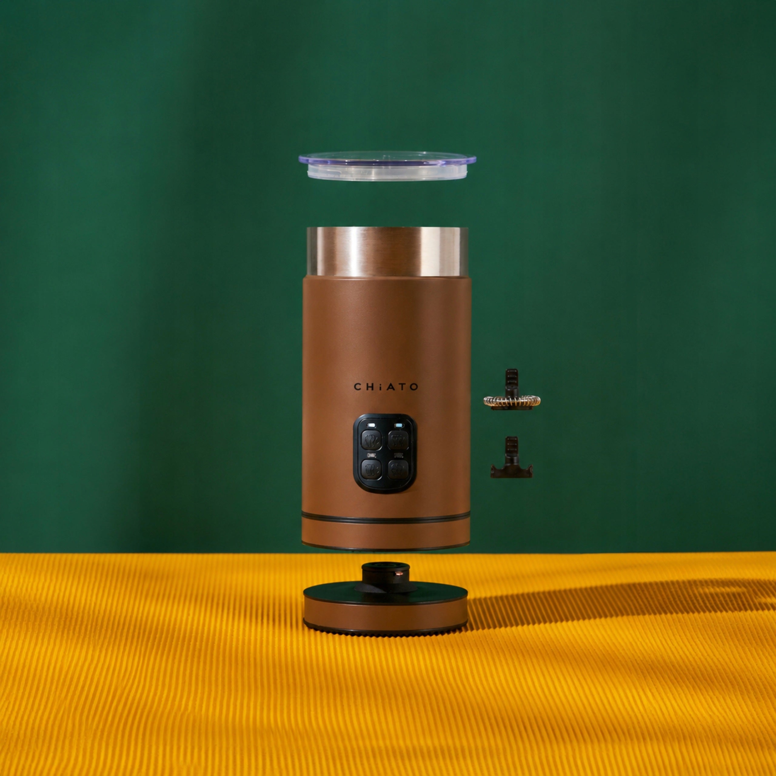 Electric milk frother CHiATO milkPLAY - brown Packaging status original