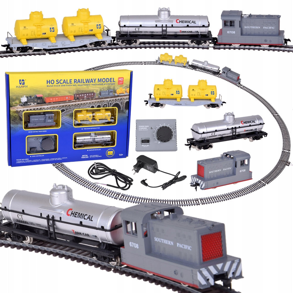 Electric queue with RC0651 tanker freight train control unit