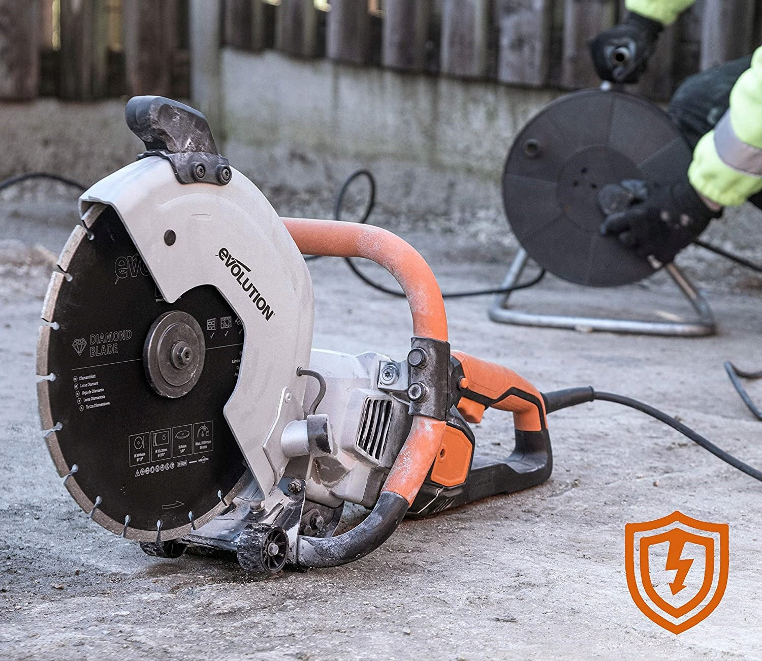 Electric saw concrete cutter Evolution R300DCT 2400W 300mm Saw bore diameter 22.2 mm