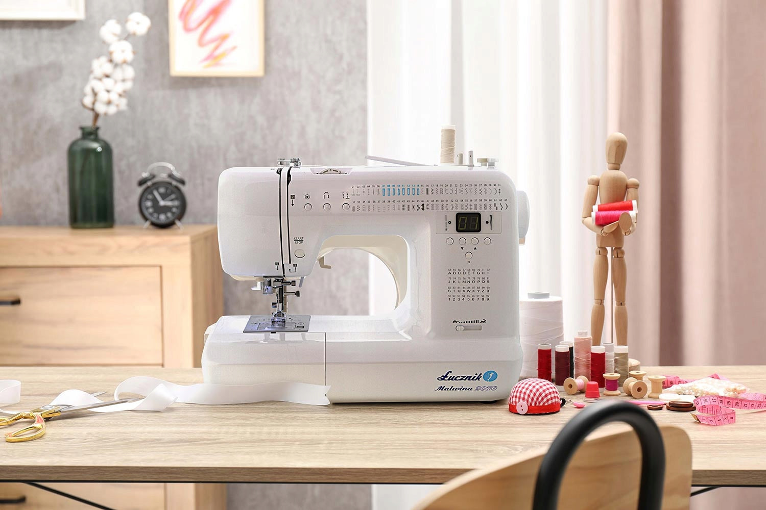 Electronic Home Sewing Machine Strong Malwina 99 Stitches Letter Number Brand Łucznik