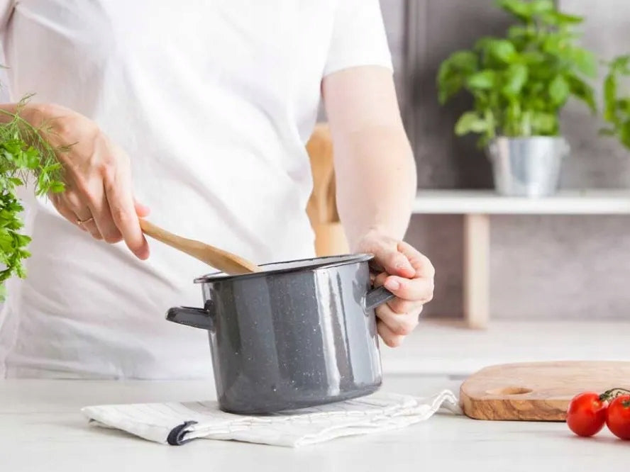 Enamel pot 1,5 l Silesia for gas and induction grey speckled 14 cm Brand Silesia