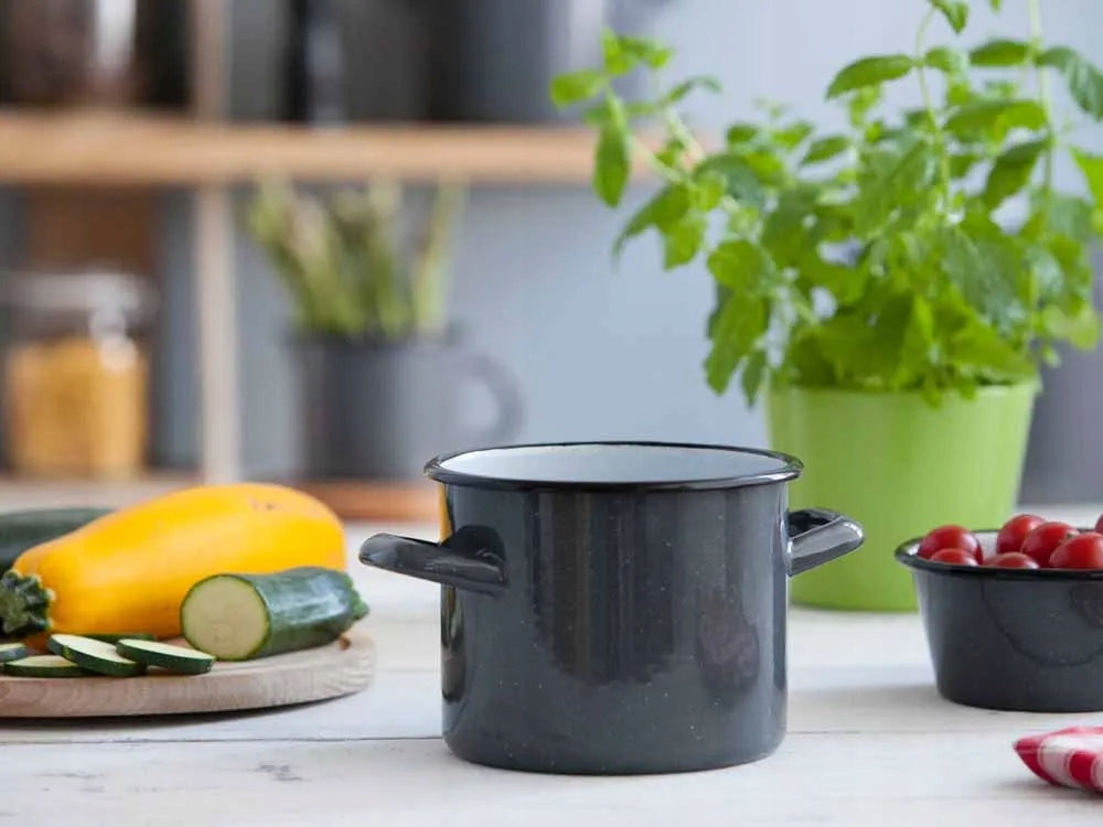 Enamel pot 1,5 l Silesia for gas and induction grey speckled 14 cm Manufacturer code 0205002844
