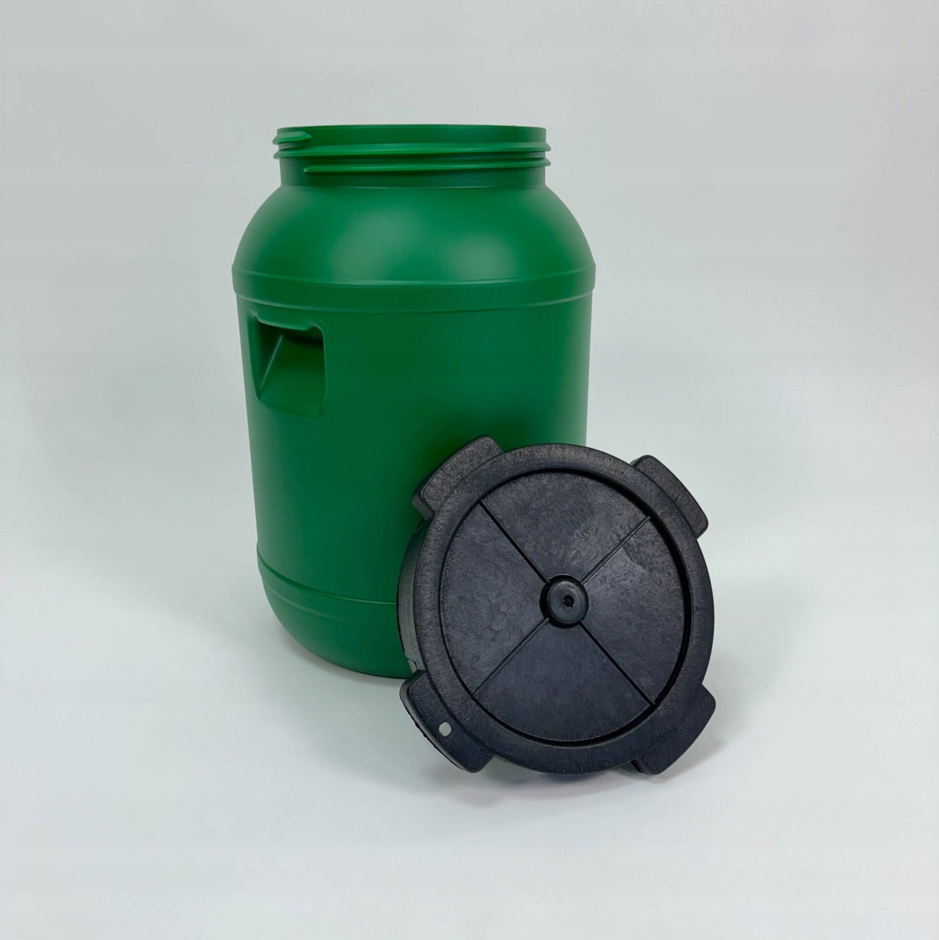 F&R PLASTIC BARREL 30L SCREW-ON FOR RAINWATER AND STORAGE Brand no brand
