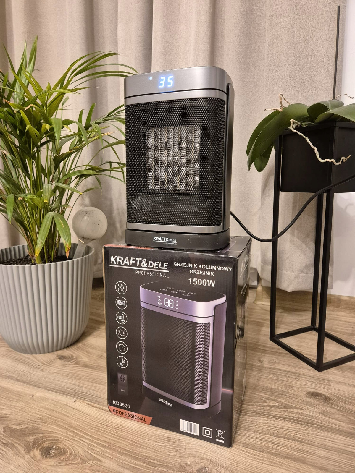 FAN ELECTRIC HEATER APRON HEATING 2 LED MODES + REMOTE CONTROL Manufacturer code KD6520