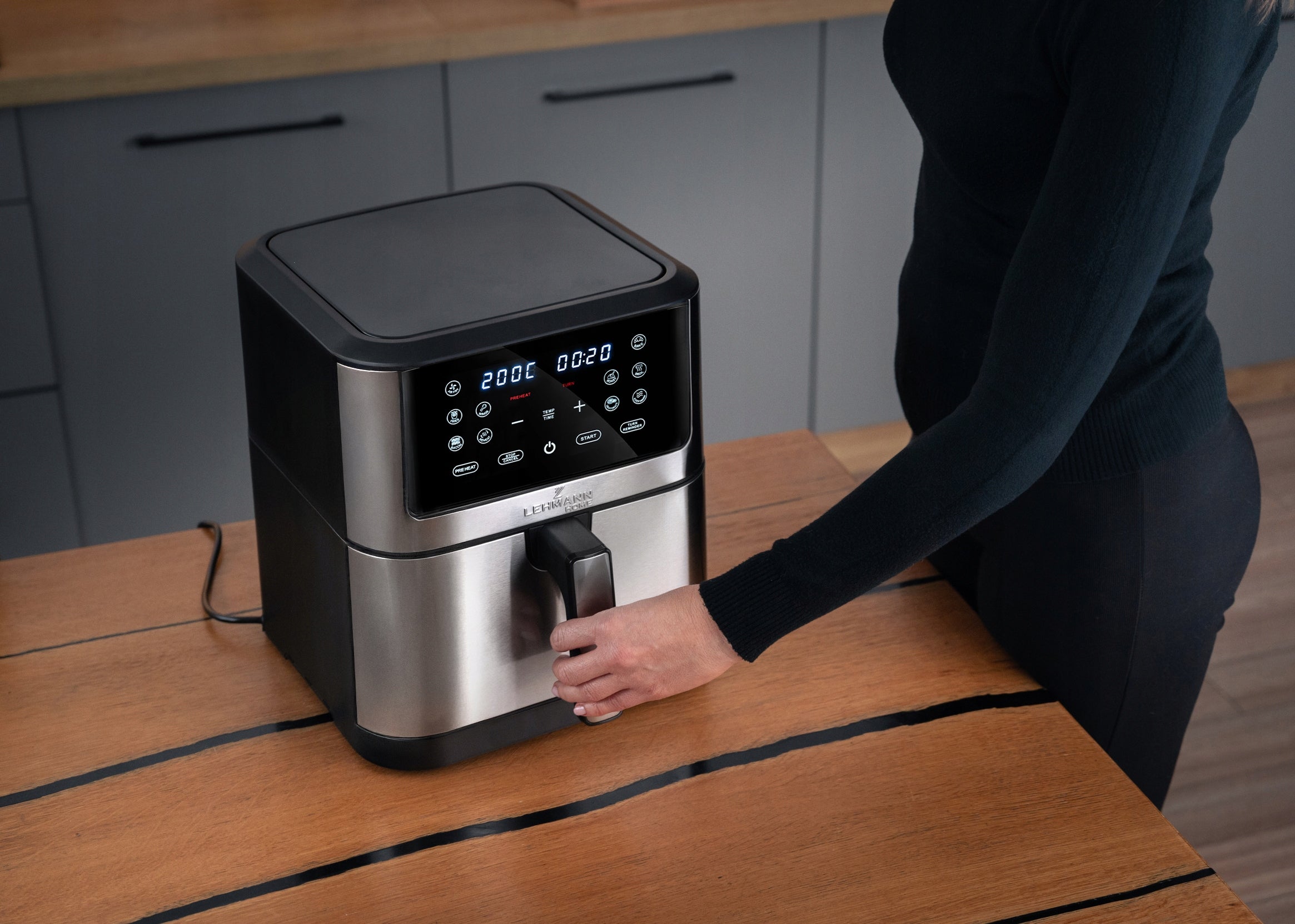 FAT-FREE AIR FRYER AIRFRYER 8l LARGE BOWL 12 LED PROGRAMS Manufacturer code LHODF-1880 Fytkownica beztłuszczowa FRESCO