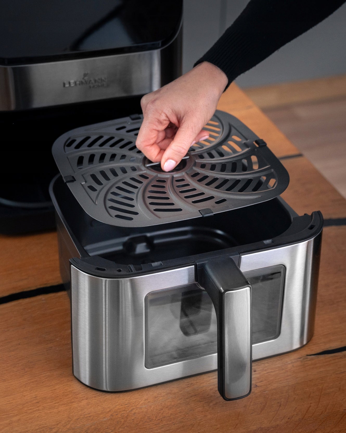 FAT FREE FRYER 1800W AIRFRYER 8L NONSTICK 12 PROGRAMS Power 1800 W