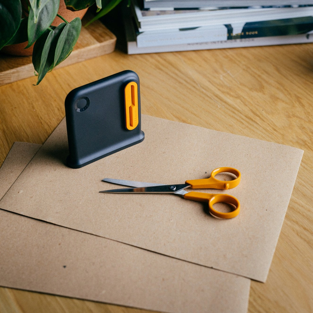 FISKARS FUNCTIONAL FORM CLIP-SHARP ECO 1081190 SCISSORS SHARPENER Manufacturer code 1081190