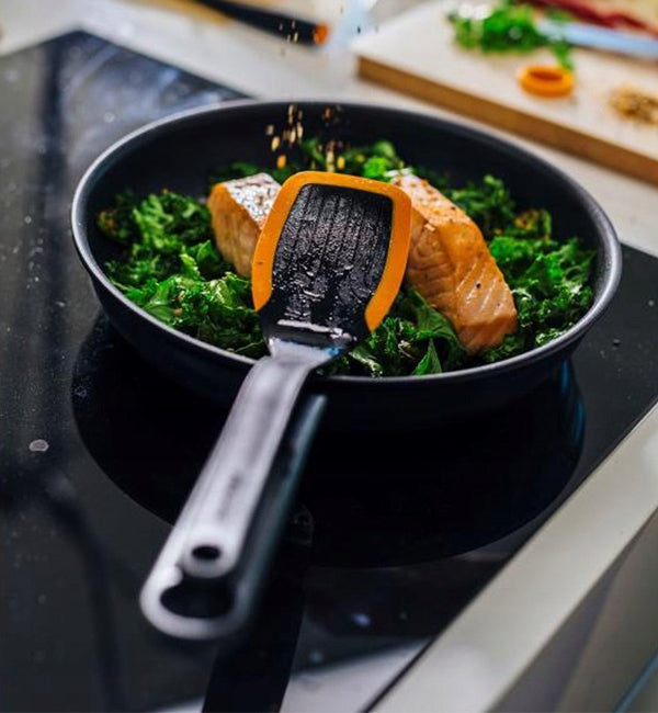FISKARS KITCH'N 1055650 PAN 28 cm / NON-STICK COATING Manufacturer code 1055650