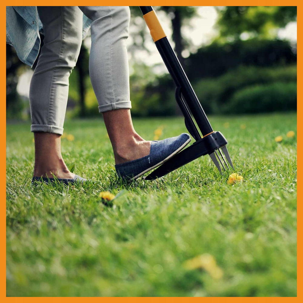 FISKARS Tools Set Weed Picker+ Spatula+ Hoe+ Gloves Manufacturer code 1077308