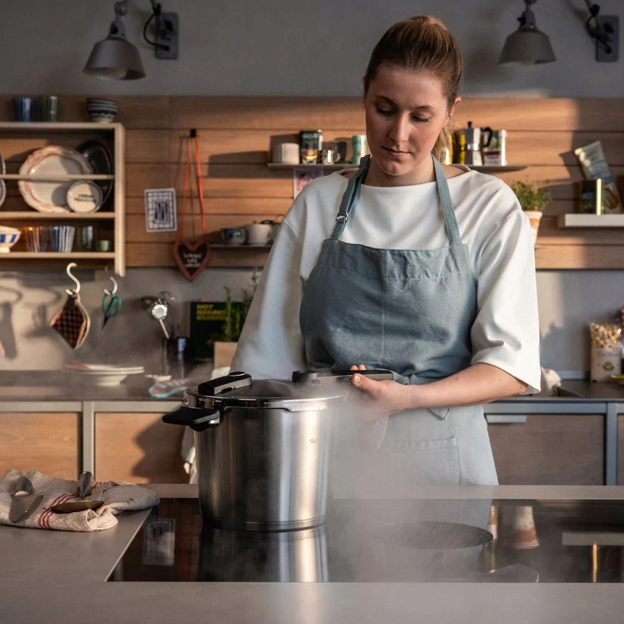 FISSLER - Vitaquick Premium - Pressure cooker 3,5 l with perforated cartridge Ø22 cm Capacity 3.5 l
