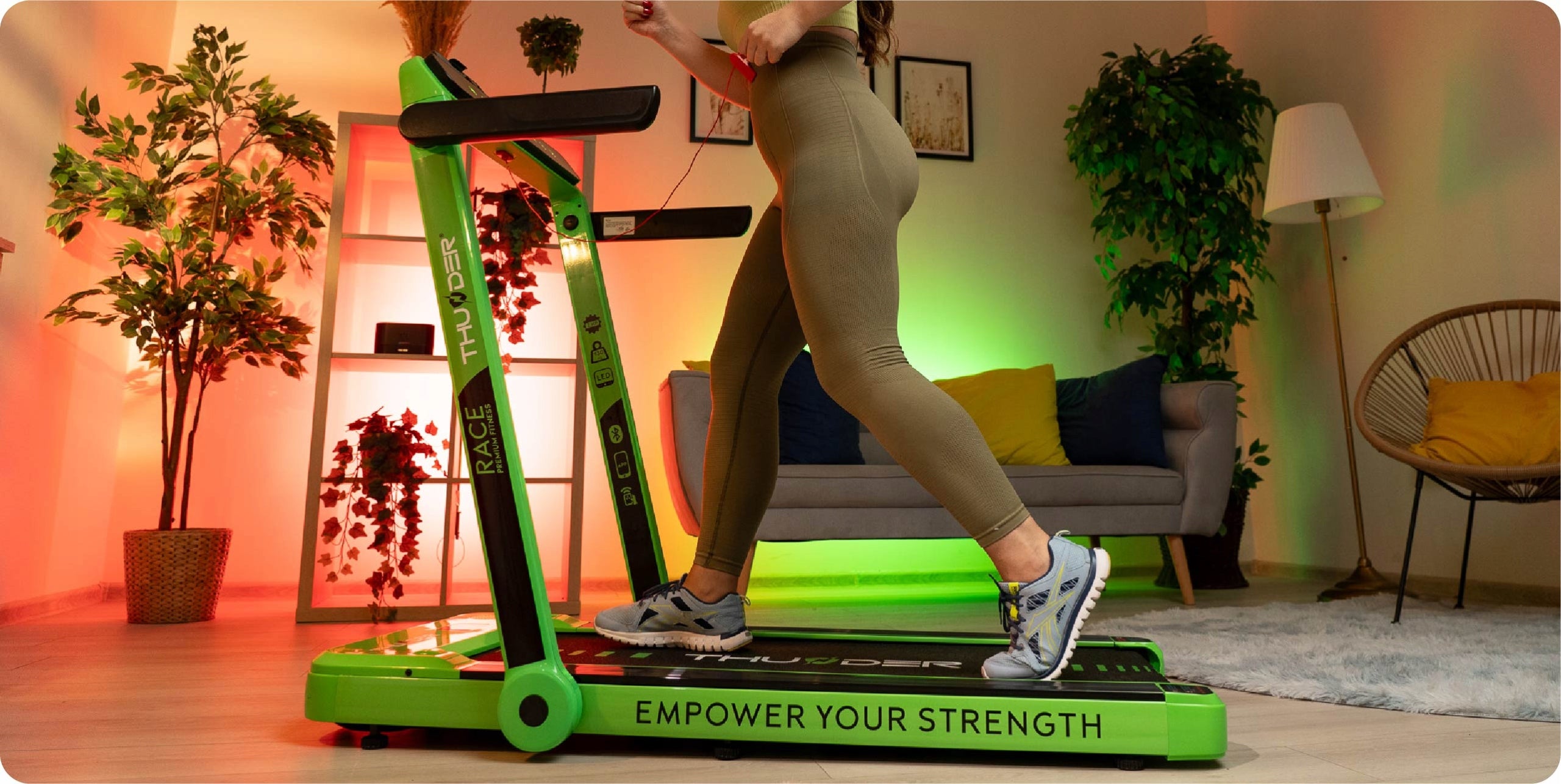 FLAT FOLDING ELECTRIC TREADMILL 14 KM/H FITSHOW RACE THUNDER Packaging status original